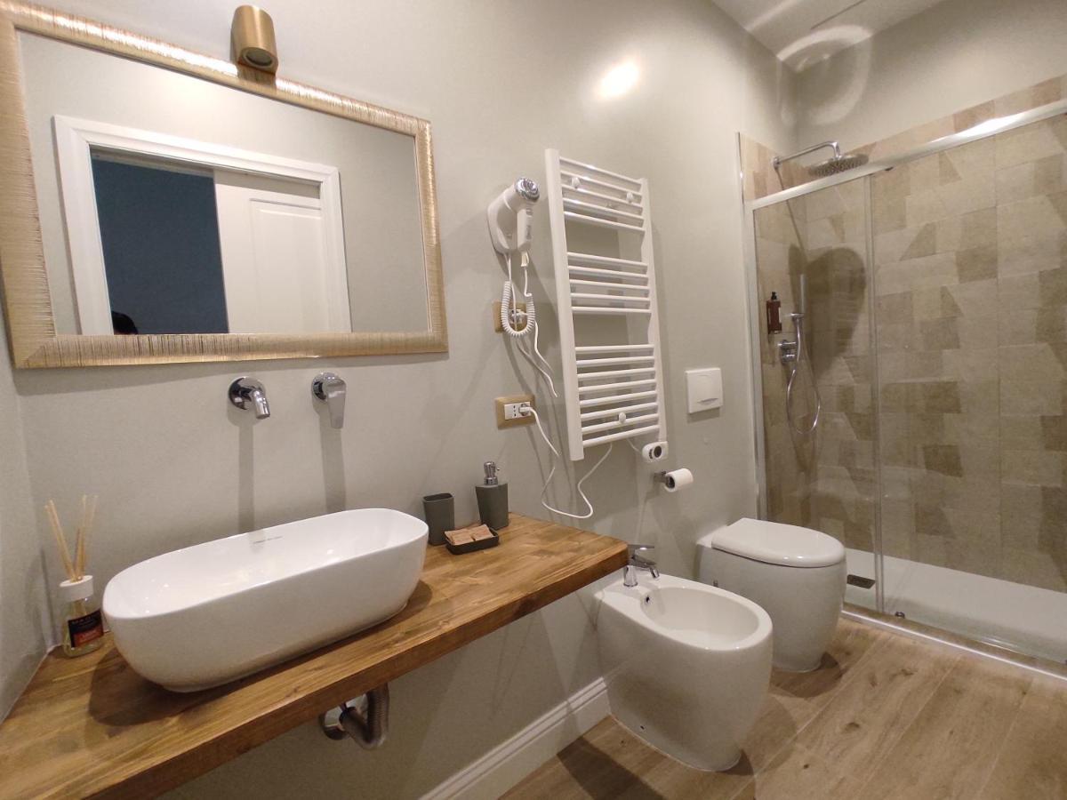 Manno Rooms Affittacamere カリアリ エクステリア 写真