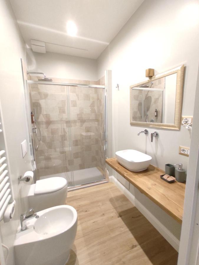 Manno Rooms Affittacamere カリアリ エクステリア 写真