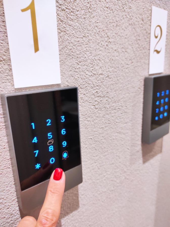 Manno Rooms Affittacamere カリアリ エクステリア 写真