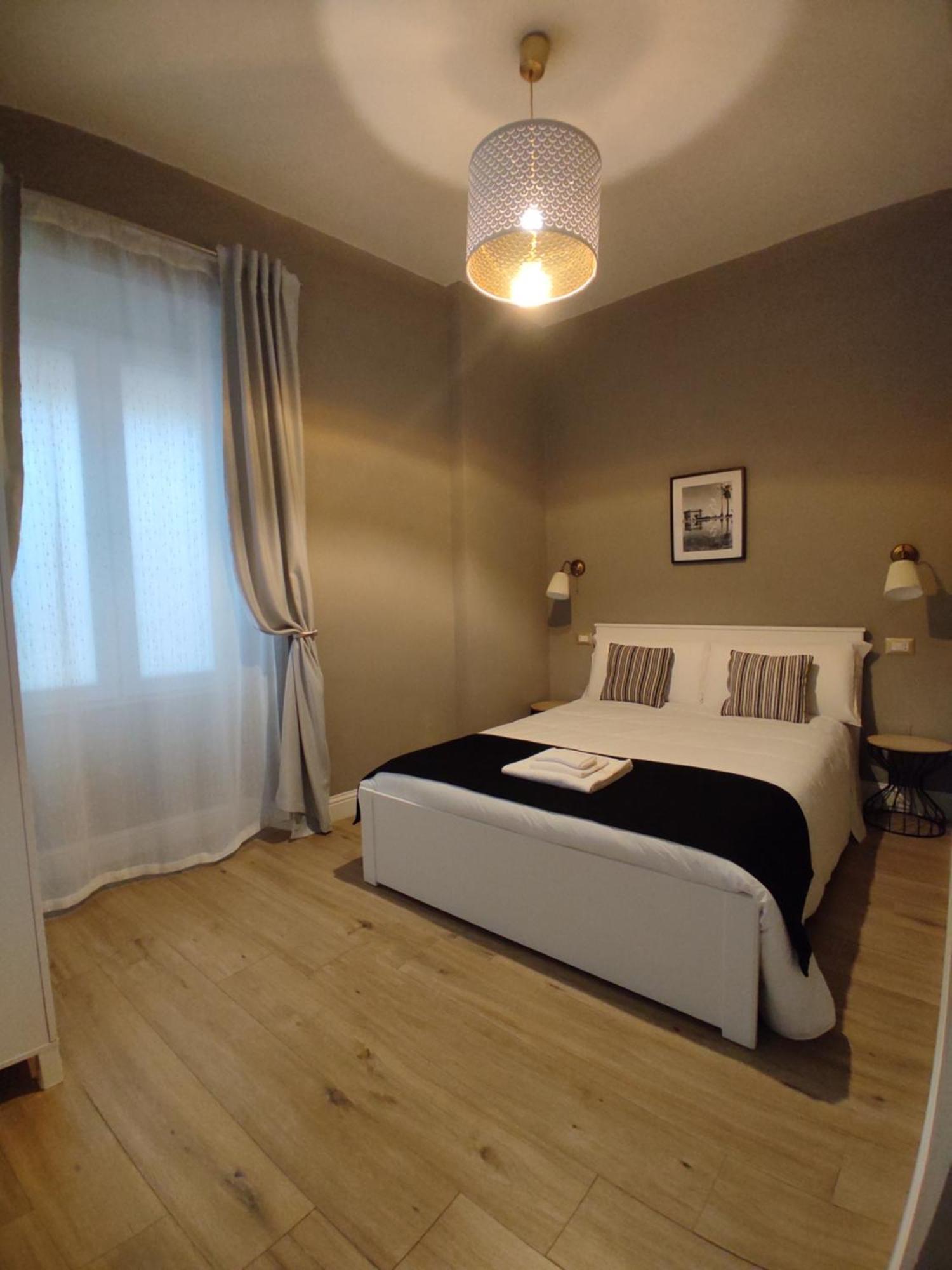 Manno Rooms Affittacamere カリアリ エクステリア 写真