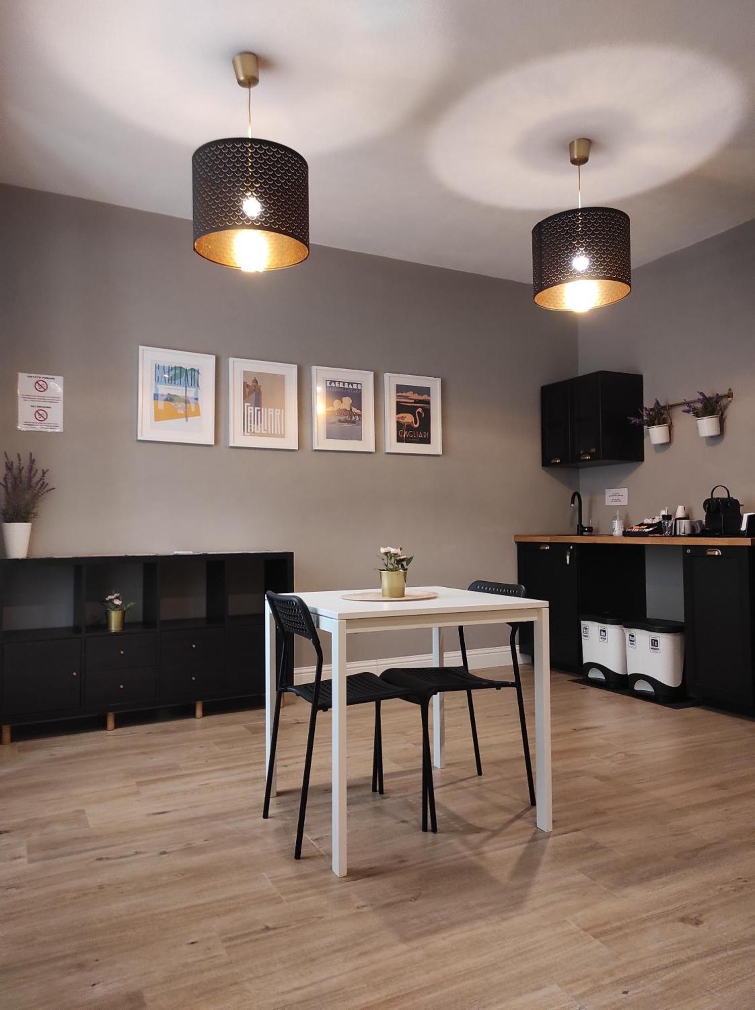 Manno Rooms Affittacamere カリアリ エクステリア 写真